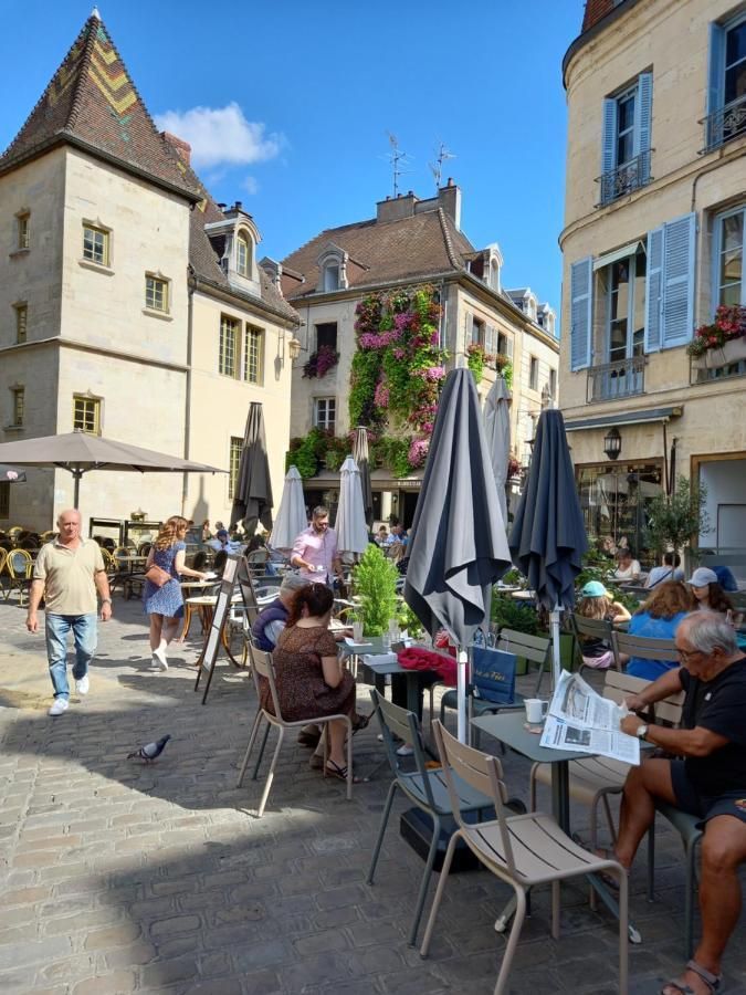 La Cascade Et Des Halles Dijon Exterior foto